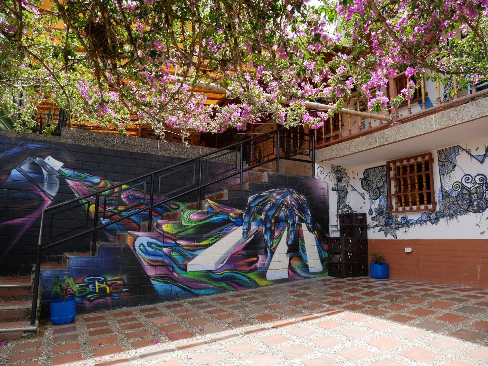 Casa Kayam Art Hostel Coliving Coworking Guatape Exterior photo