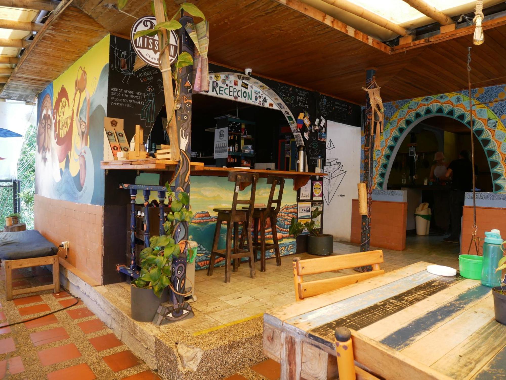 Casa Kayam Art Hostel Coliving Coworking Guatape Exterior photo